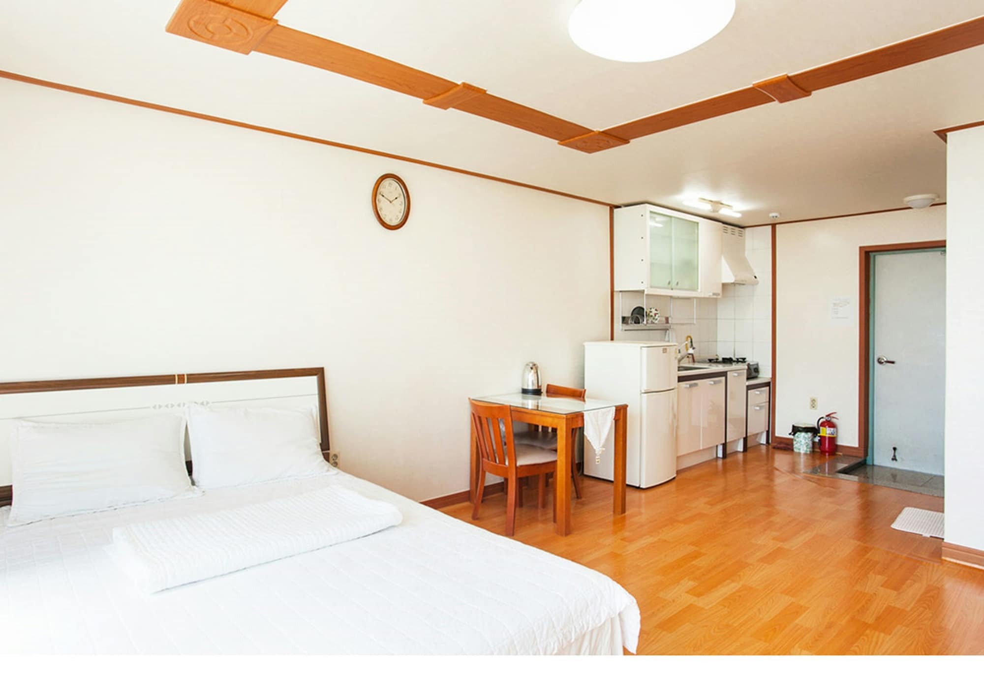 Greenside Pension Seogwipo Exterior foto